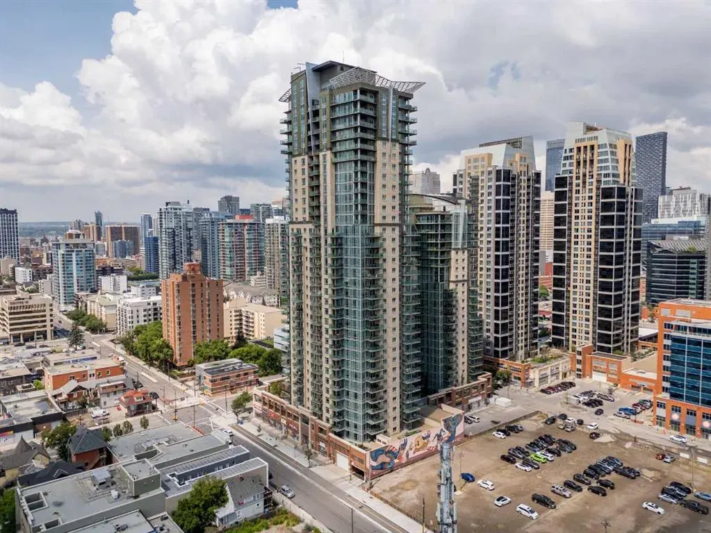 210 15 Avenue SE #206