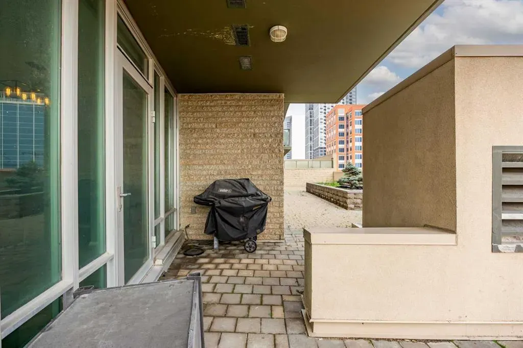 210 15 Avenue SE #206