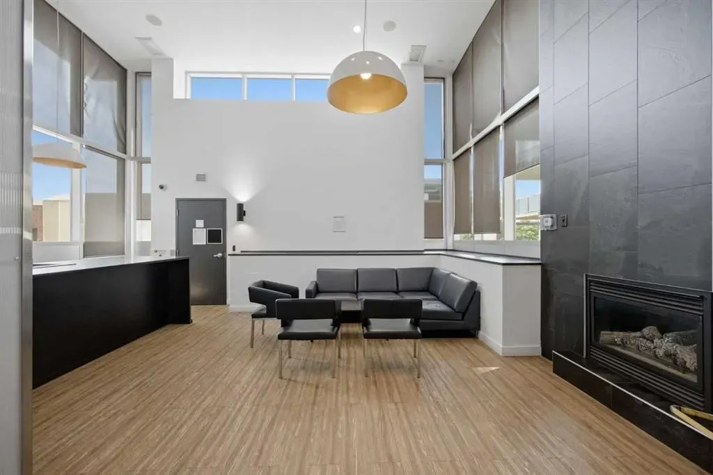 210 15 Avenue SE #206