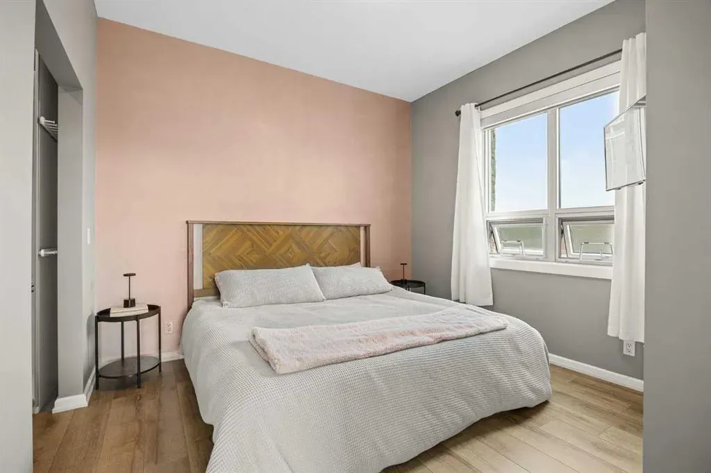 210 15 Avenue SE #206