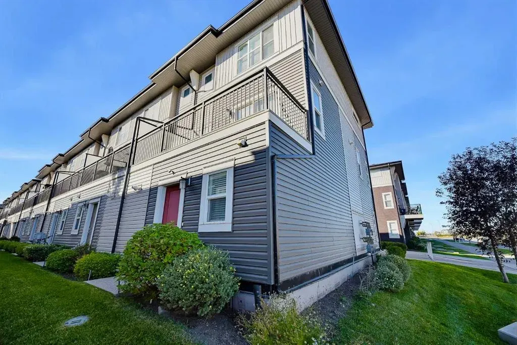30 Cornerstone Manor NE #135