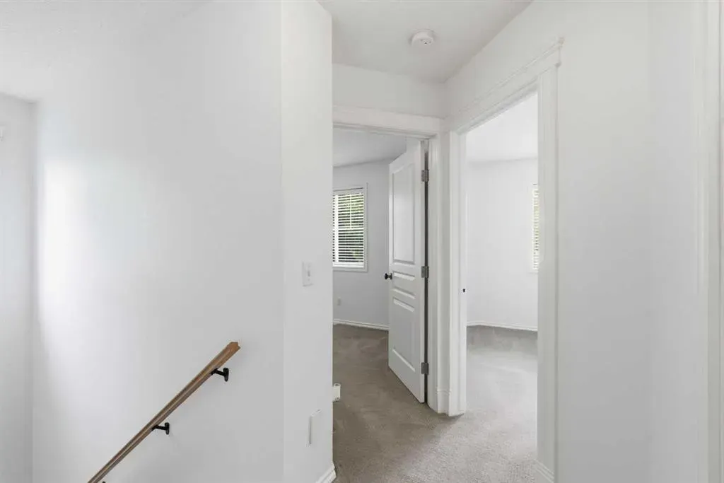 435 13 Avenue NE #2