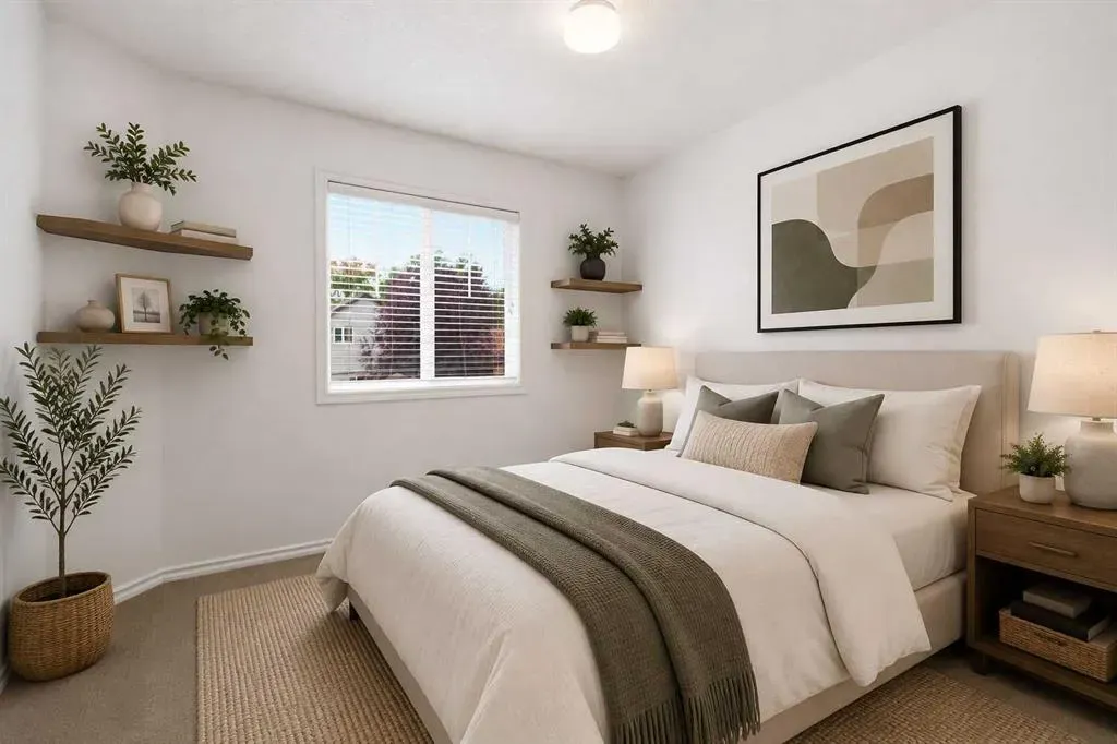 435 13 Avenue NE #2