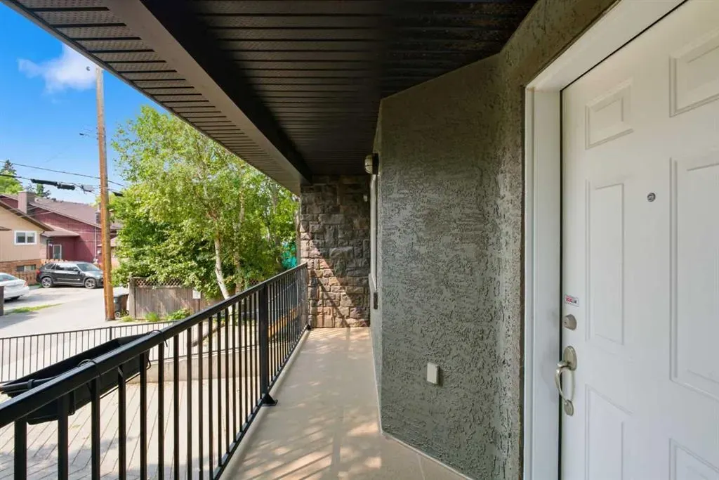 435 13 Avenue NE #2