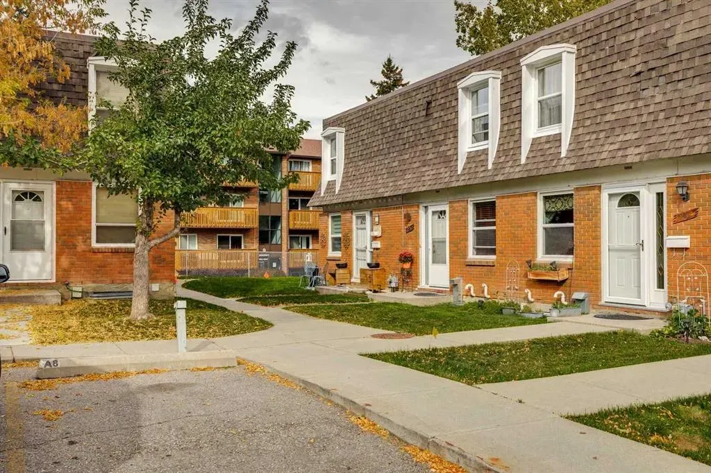 330 Canterbury Drive SW #23