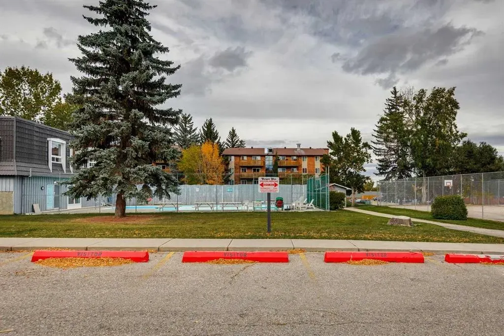 330 Canterbury Drive SW #23
