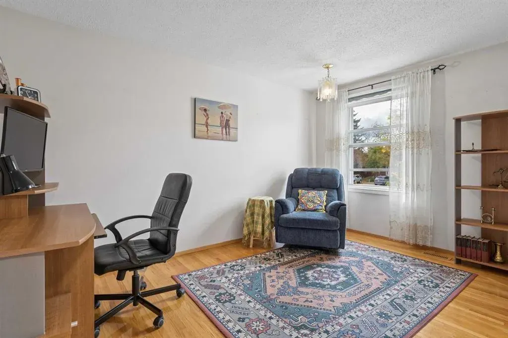 330 Canterbury Drive SW #23