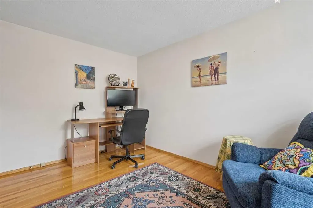 330 Canterbury Drive SW #23