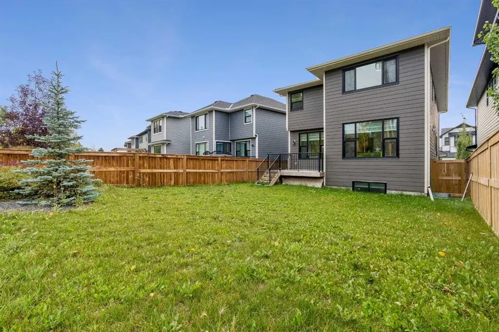 125 Harvest Hills Way NE