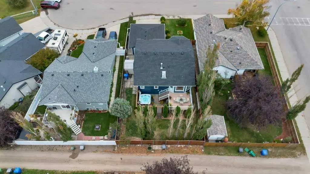 409 Strathford Bay