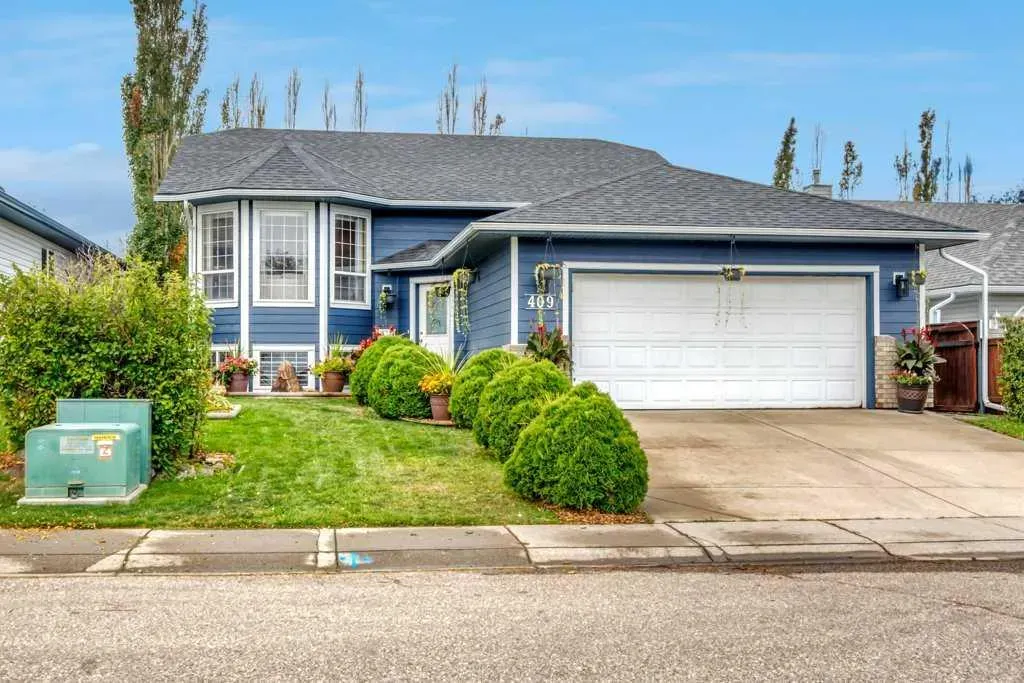 409 Strathford Bay