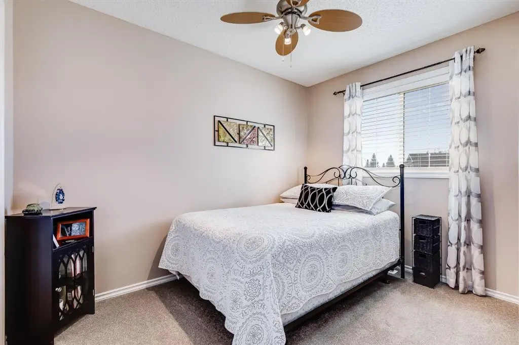 135 Springs Crescent