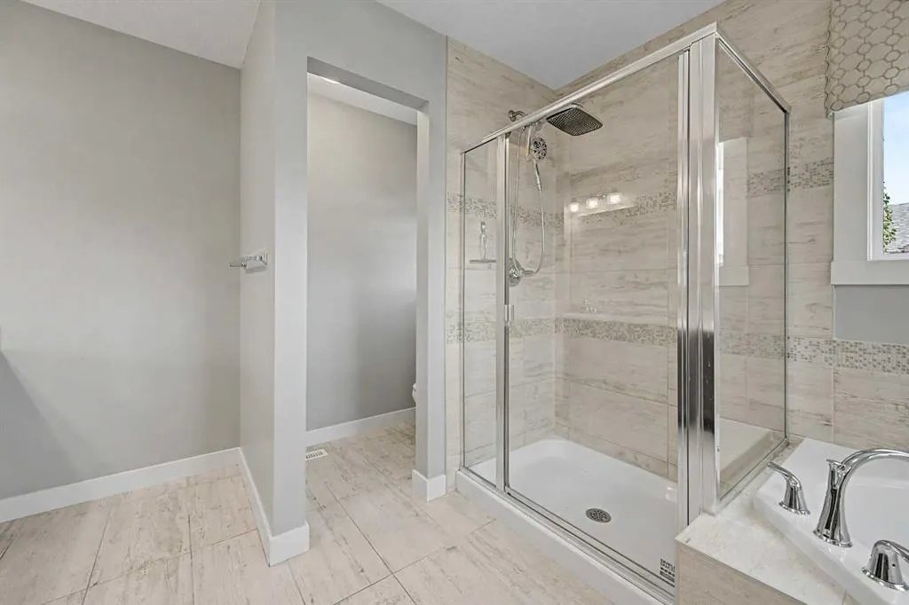 604 Midtown Place SW