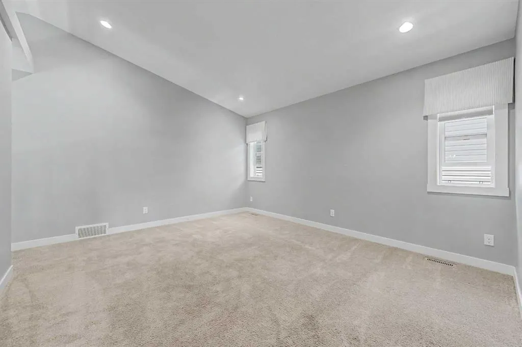 604 Midtown Place SW