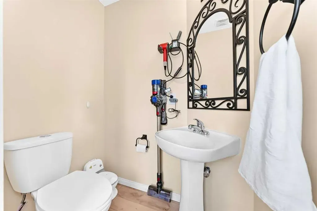 48 Royal Birch Villas NW