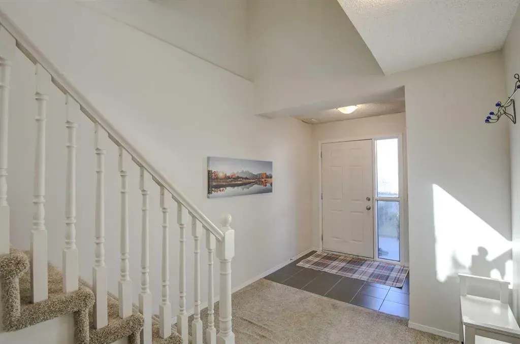 96 Coachway Gardens SW
