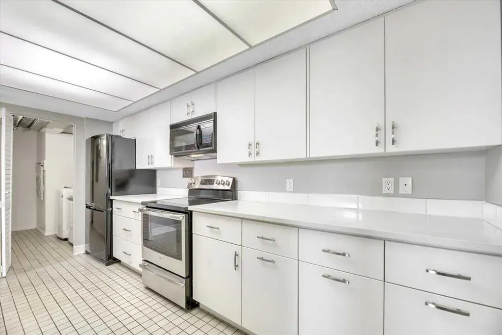 318 26 Avenue SW #501