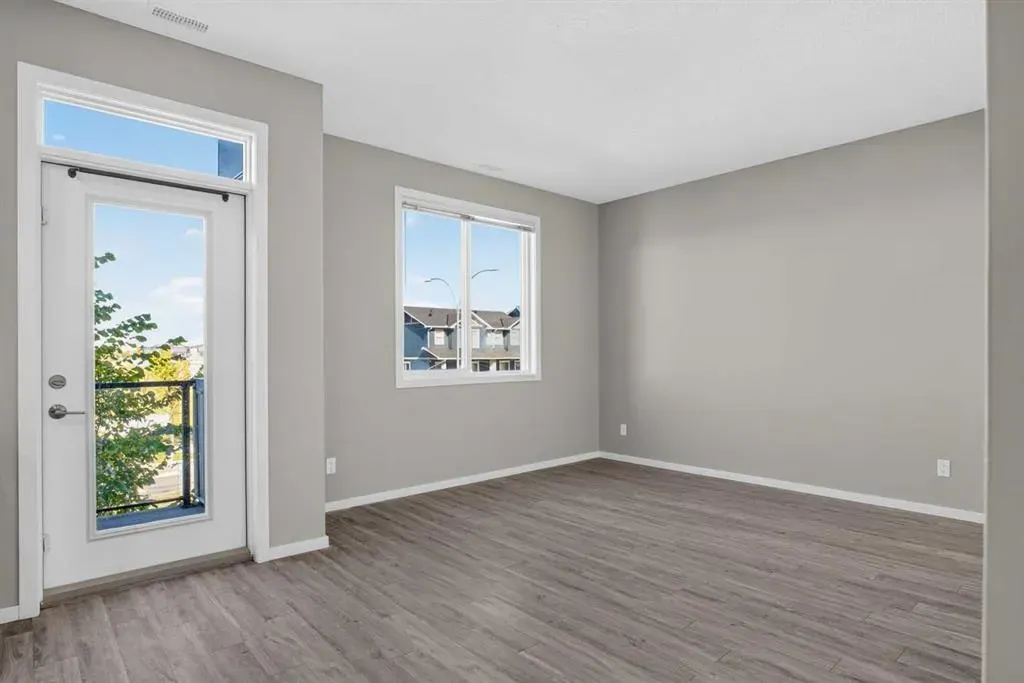315 Redstone Walk NE #203