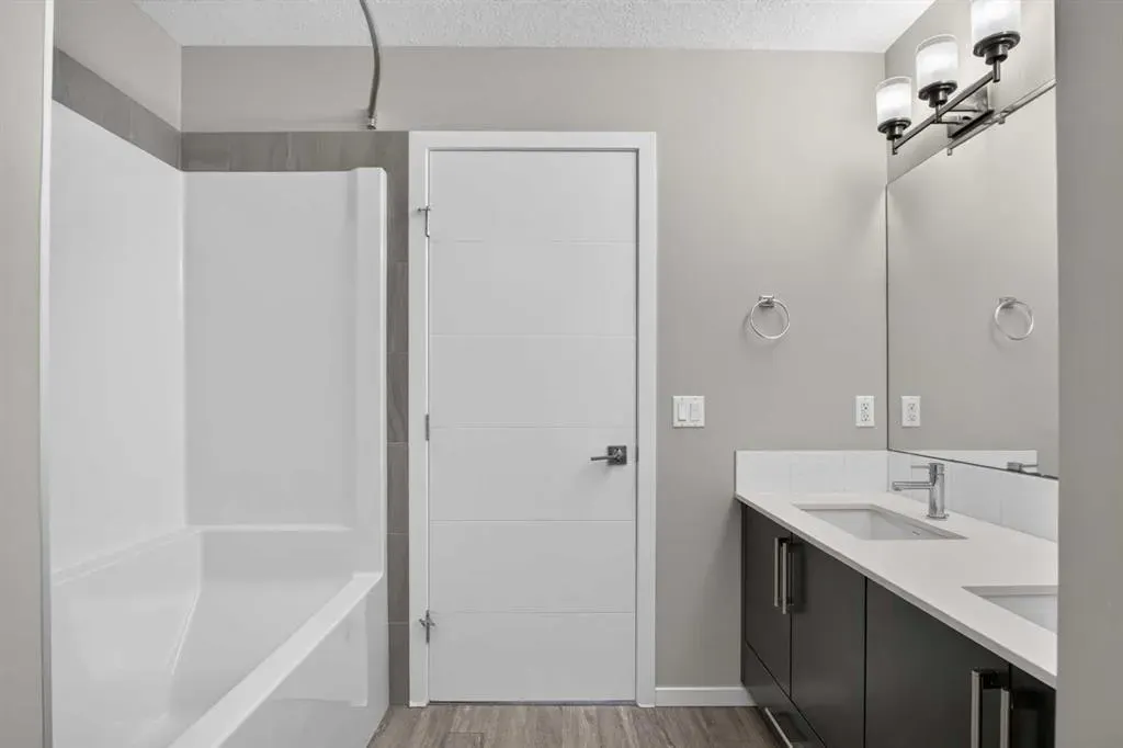 315 Redstone Walk NE #203