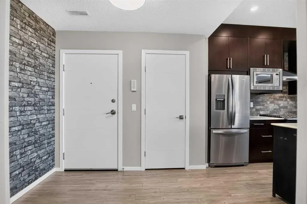 315 Redstone Walk NE #203