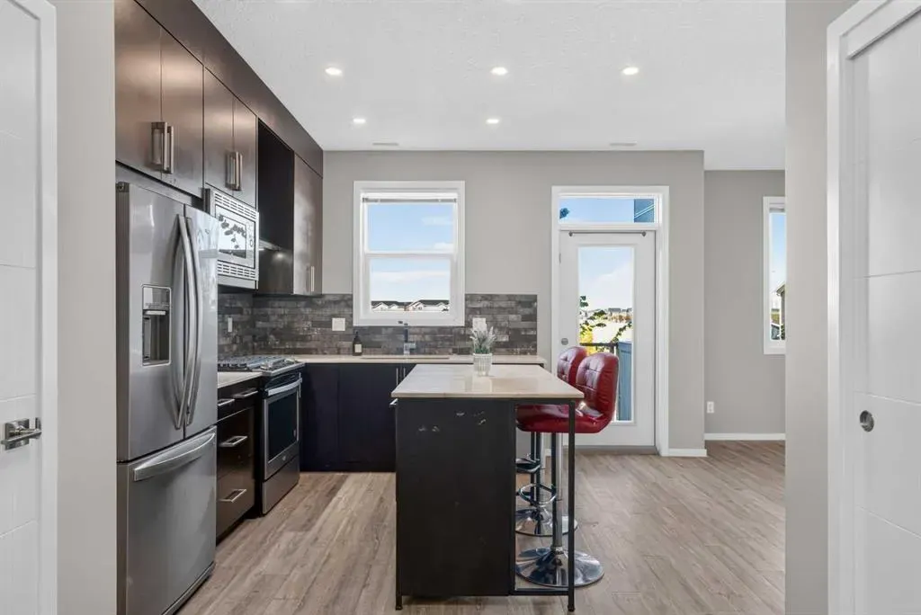 315 Redstone Walk NE #203