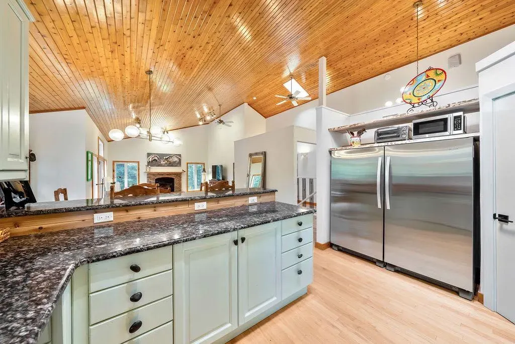 44 Elk Valley Grove