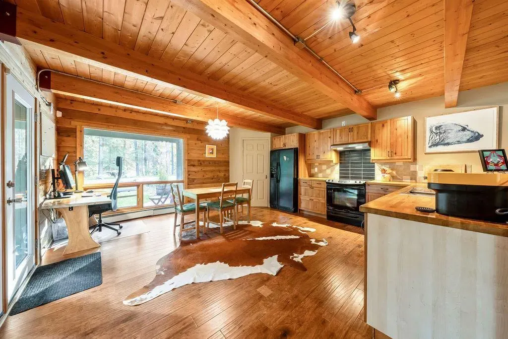 44 Elk Valley Grove