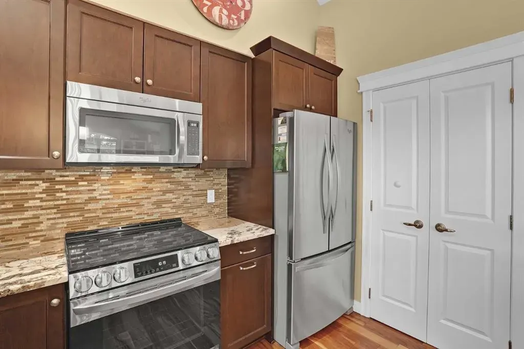 20 River Heights View #6