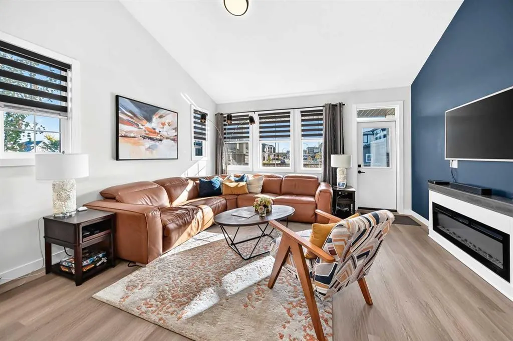 15 Coopersfield Link SW #2000