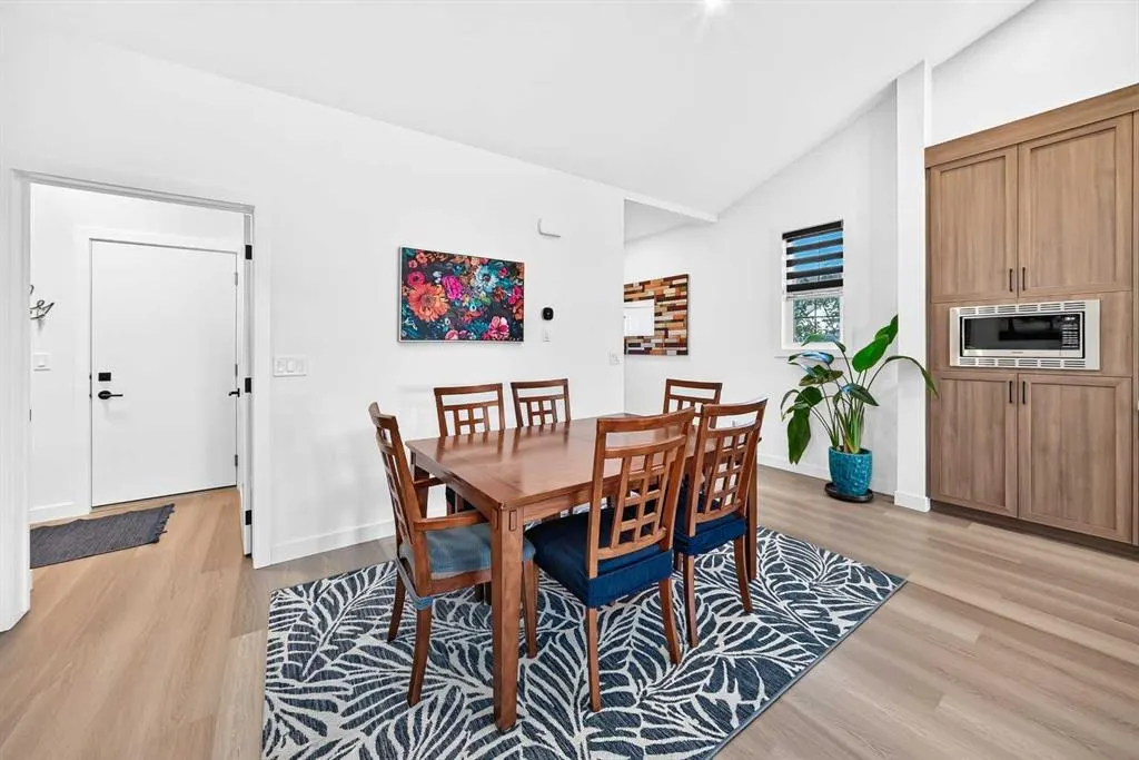 15 Coopersfield Link SW #2000