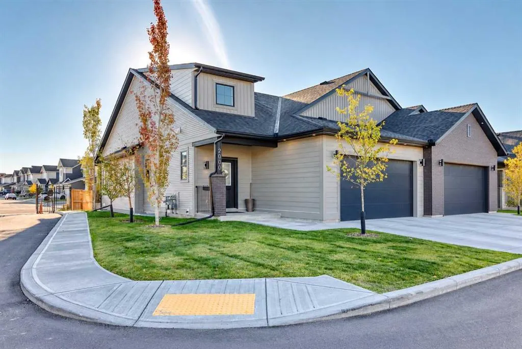 15 Coopersfield Link SW #2000