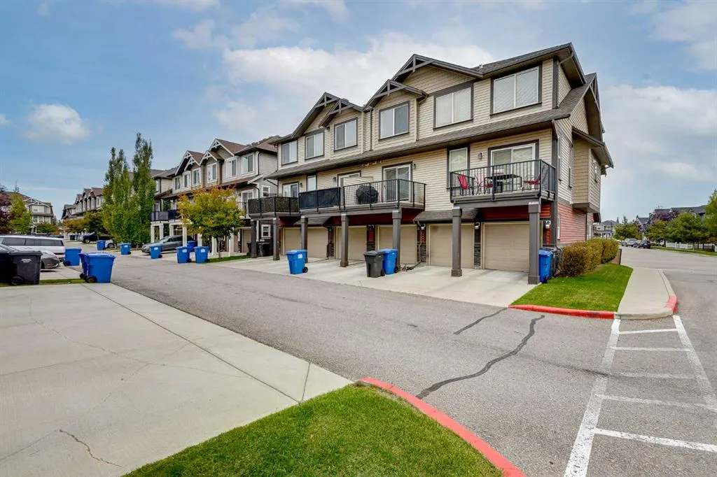 280 Williamstown Close NW #302