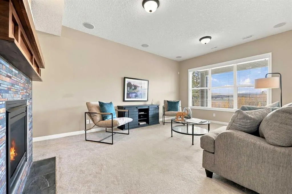 14 Ridge View Place