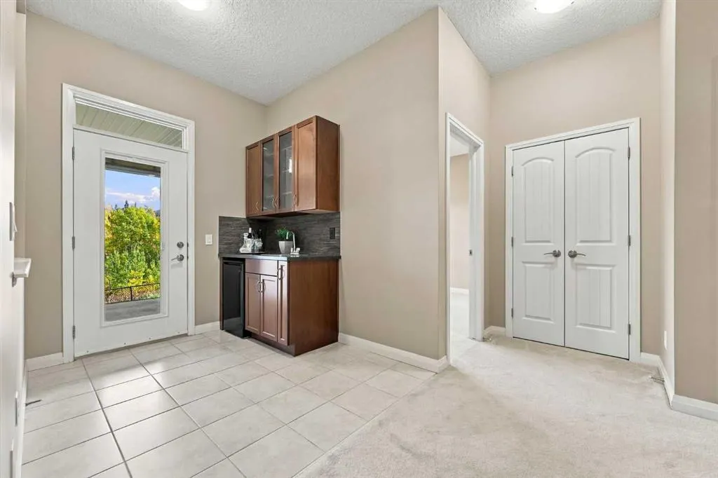 14 Ridge View Place