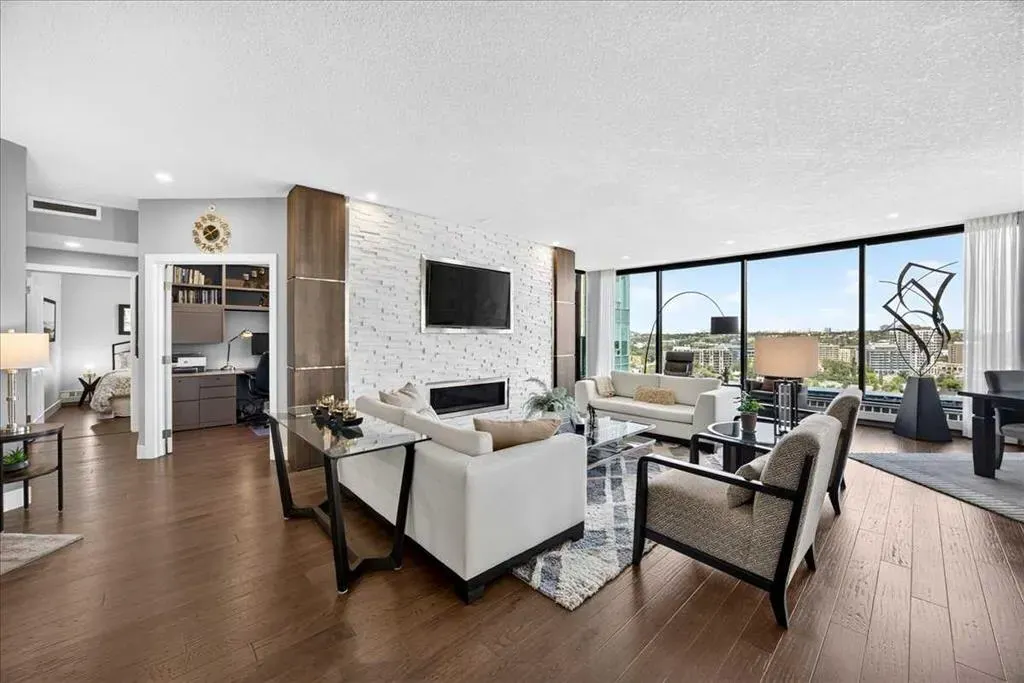 801 2 Avenue SW #1402