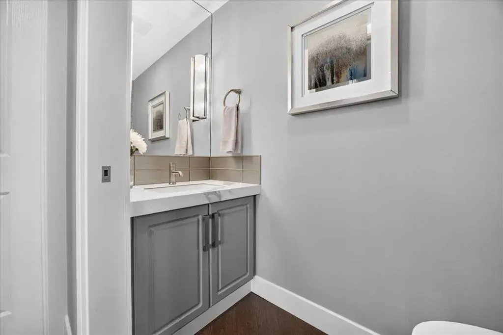 801 2 Avenue SW #1402