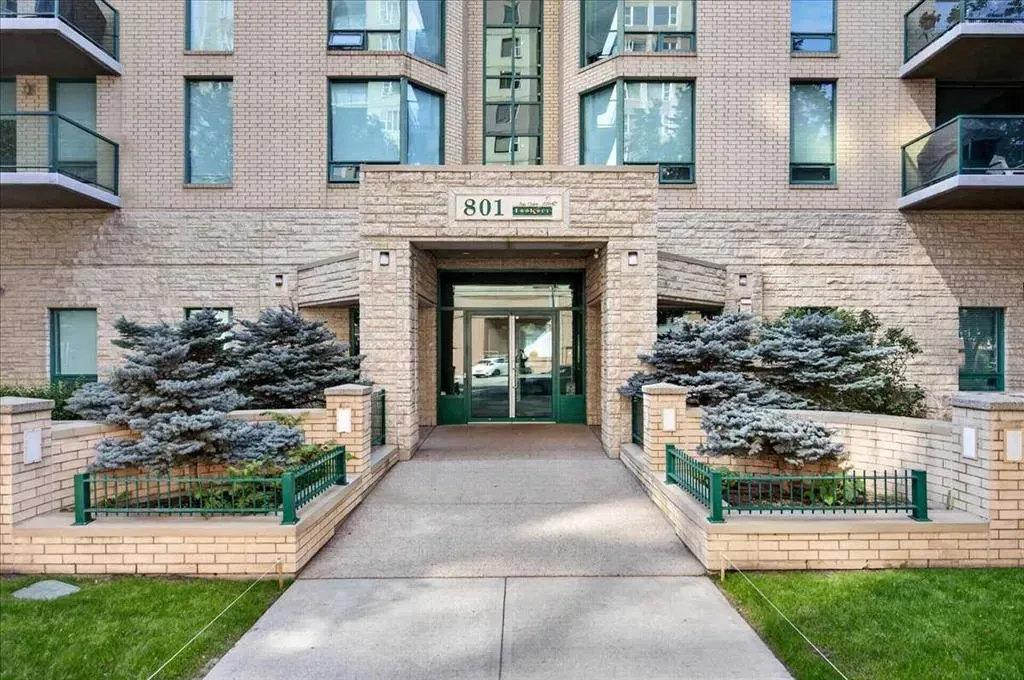 801 2 Avenue SW #1402