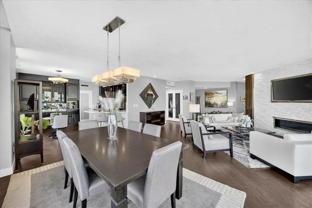 801 2 Avenue SW #1402