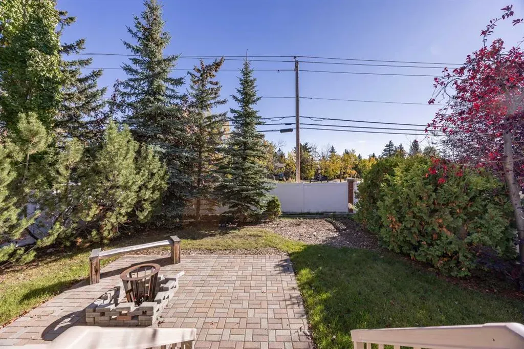 93 Coach Court SW