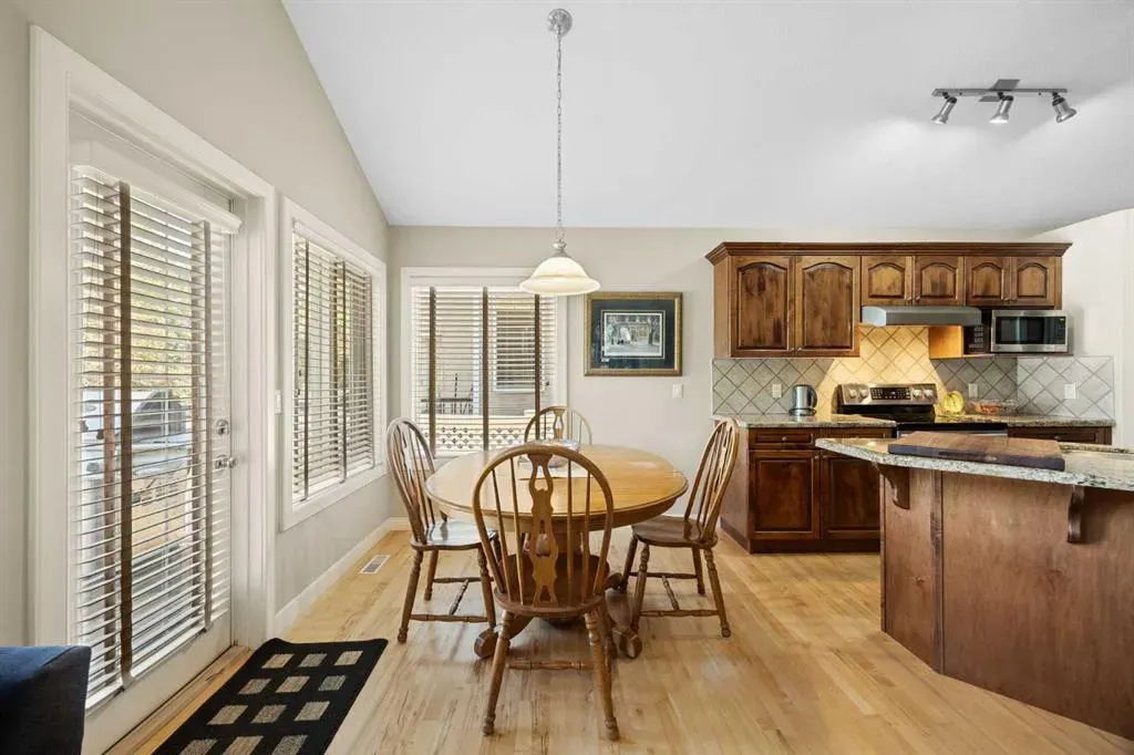 93 Coach Court SW