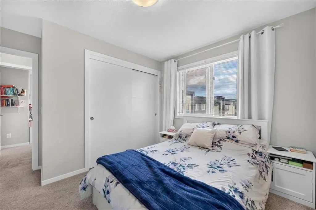 235 Redstone Walk NE #204