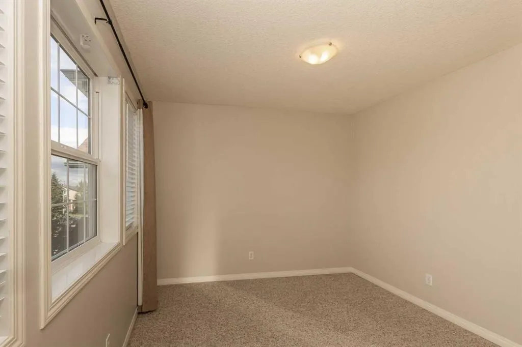 196 Eversyde Circle SW