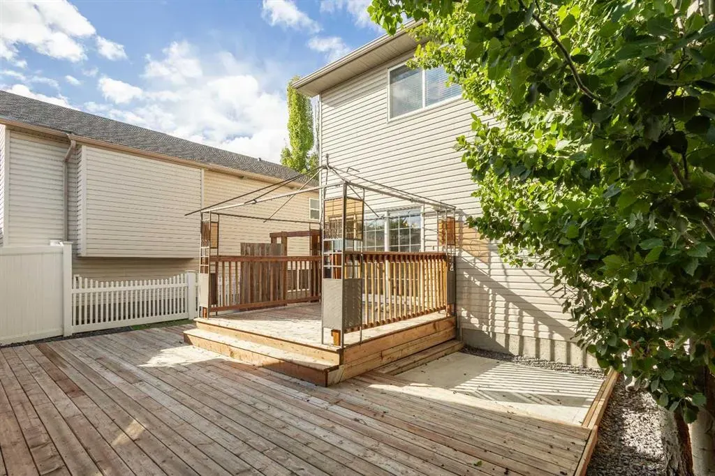 196 Eversyde Circle SW