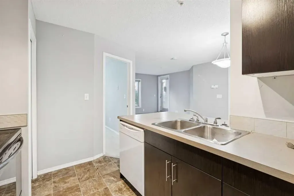 403 Mackenzie Way SW #3108