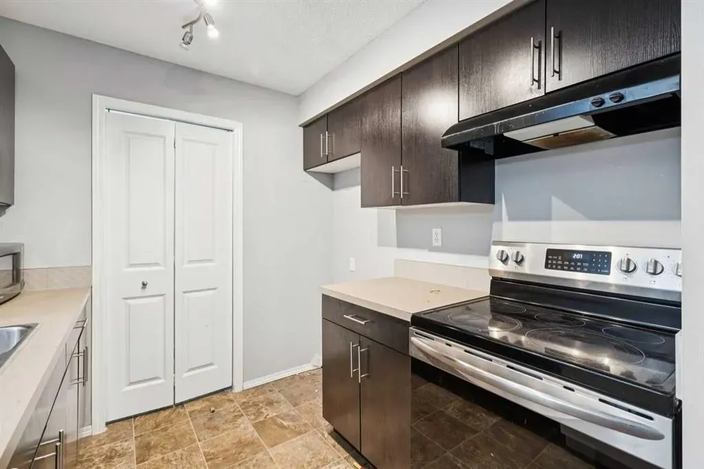 403 Mackenzie Way SW #3108