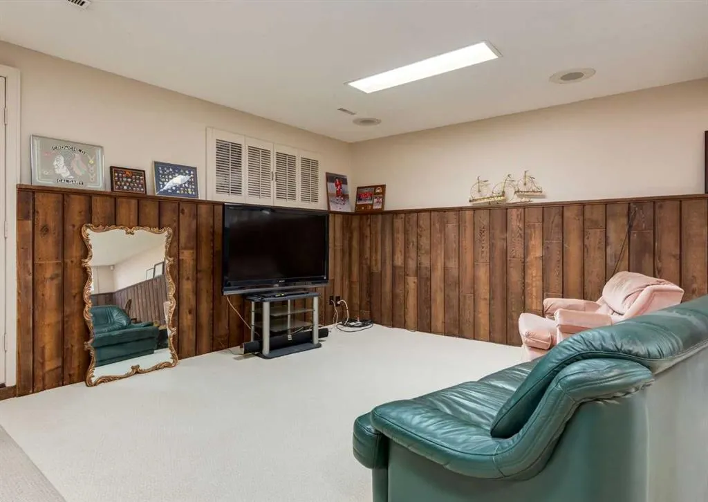 4808 Valiant Drive NW