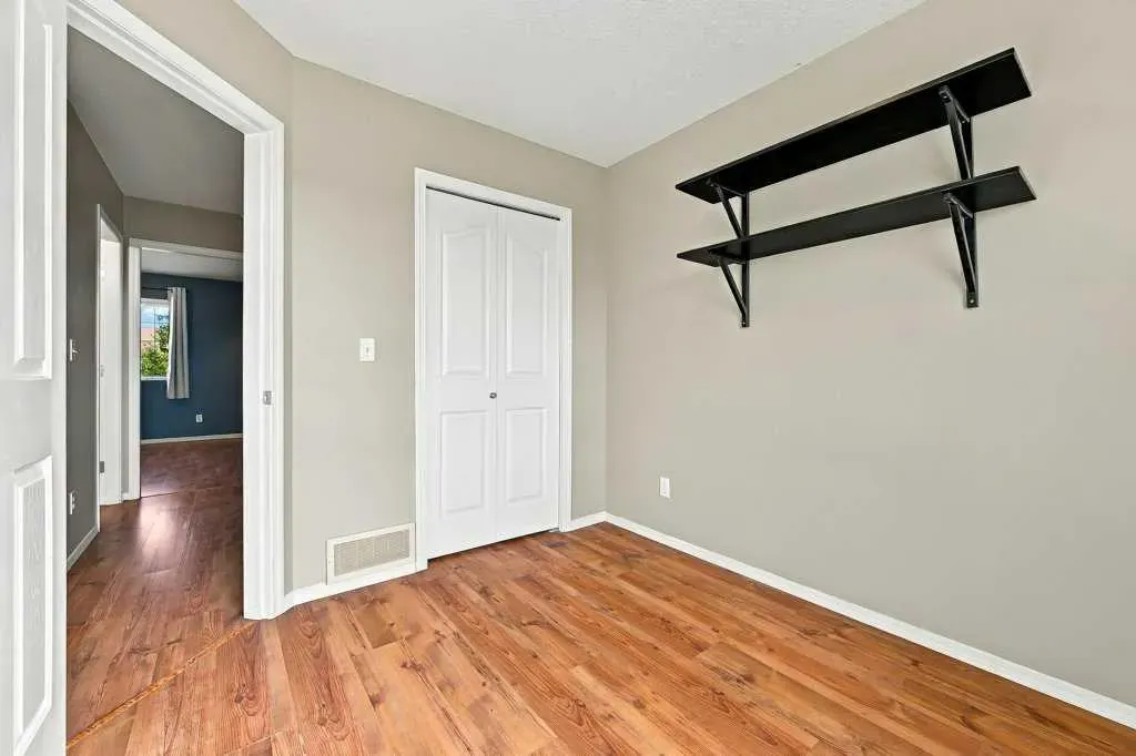2005 Luxstone Boulevard SW #303