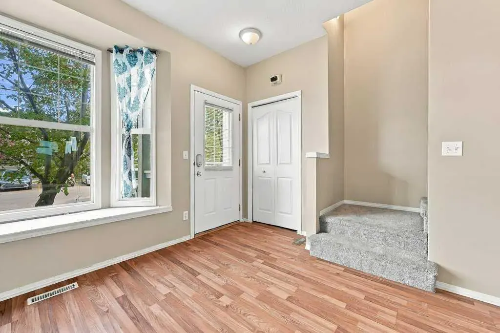 2005 Luxstone Boulevard SW #303