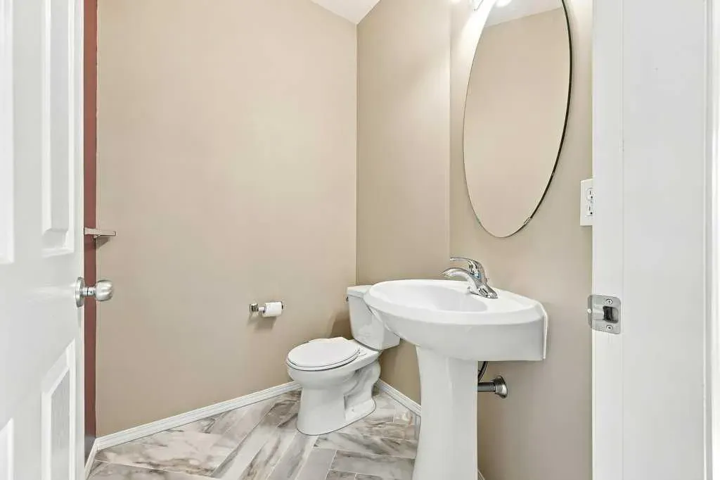 2005 Luxstone Boulevard SW #303