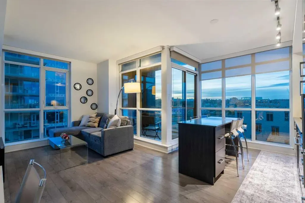 550 Riverfront Avenue SE #810